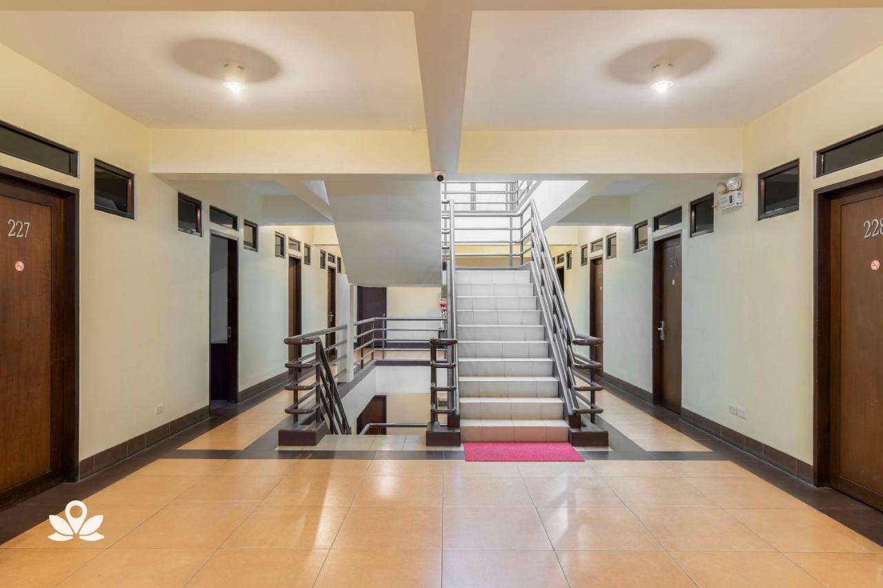 Palm Residence Davao Экстерьер фото
